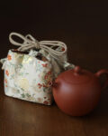 Brocade Travel Pouch for teaware - Golden Pomegranate